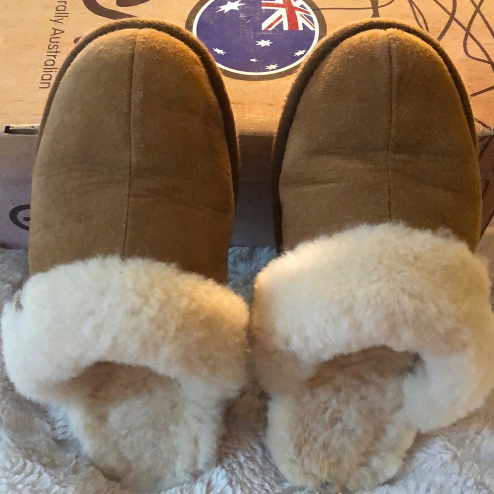 EMU 100% Australian sheepskin slippers